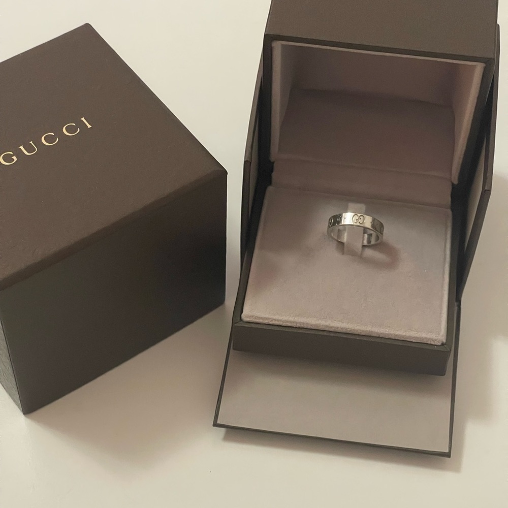 Solid 18k White Gold Gucci Icon Ring